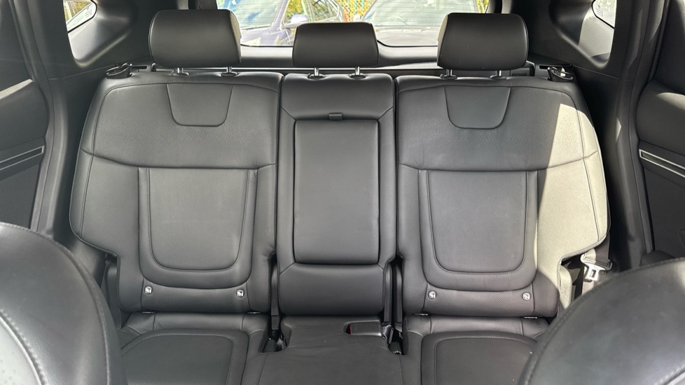 Hyundai TUCSON 1.6 TGDi Hybrid 230 Ultimate 5dr 2WD Auto Hybrid Estate - Image 15
