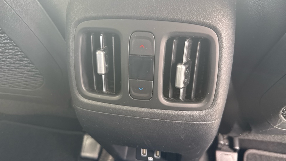 Hyundai TUCSON 1.6 TGDi Hybrid 230 Ultimate 5dr 2WD Auto Hybrid Estate - Image 39