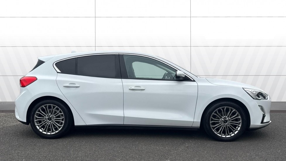 Ford Focus 1.0 EcoBoost 125 Titanium X 5dr Petrol Hatchback - Image 5
