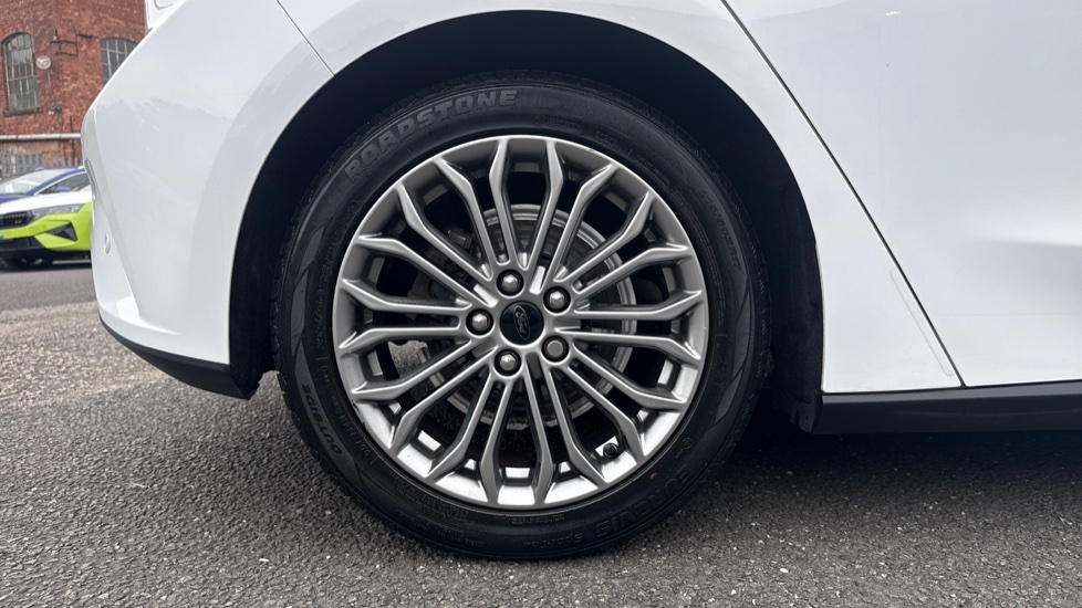 Ford Focus 1.0 EcoBoost 125 Titanium X 5dr Petrol Hatchback - Image 7