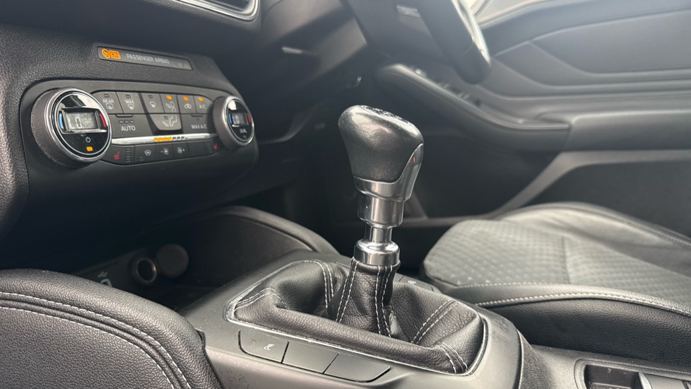 Ford Focus 1.0 EcoBoost 125 Titanium X 5dr Petrol Hatchback - Image 13