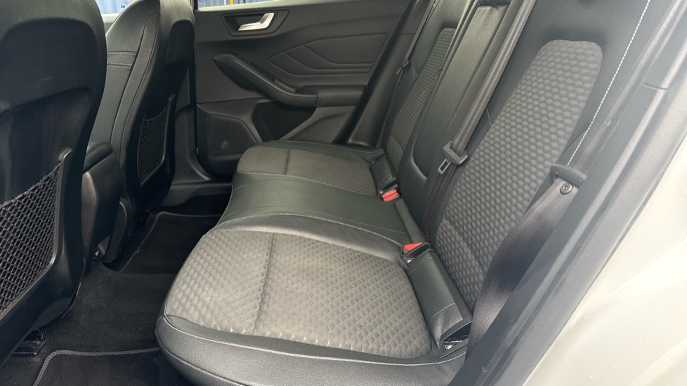 Ford Focus 1.0 EcoBoost 125 Titanium X 5dr Petrol Hatchback - Image 16