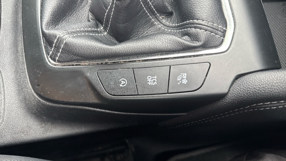 Ford Focus 1.0 EcoBoost 125 Titanium X 5dr Petrol Hatchback - Image 28