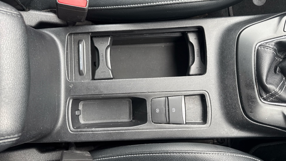 Ford Focus 1.0 EcoBoost 125 Titanium X 5dr Petrol Hatchback - Image 32
