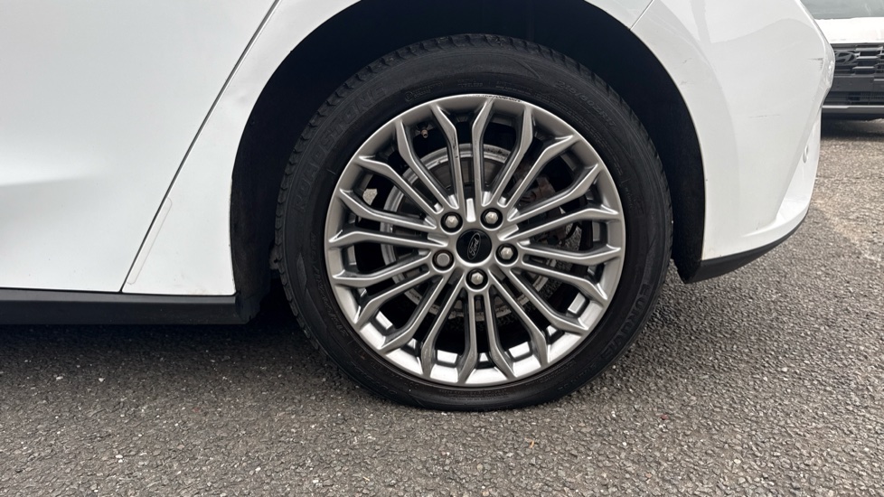 Ford Focus 1.0 EcoBoost 125 Titanium X 5dr Petrol Hatchback - Image 52