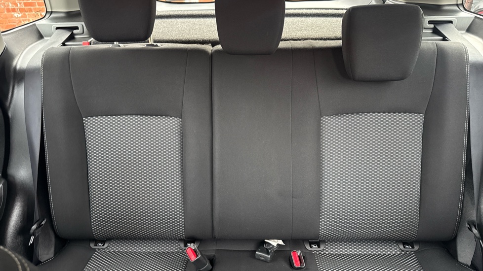 Suzuki Vitara 1.4 Boosterjet 48V Hybrid SZ-T 5dr Petrol Estate - Image 15