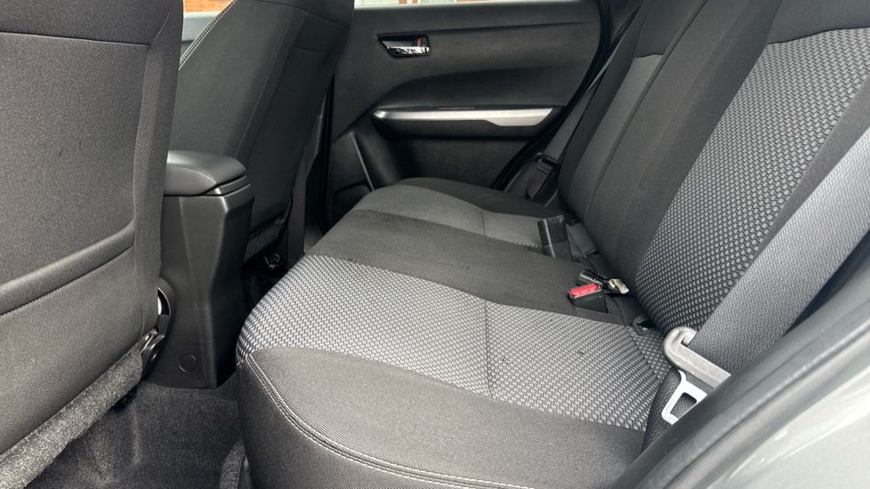 Suzuki Vitara 1.4 Boosterjet 48V Hybrid SZ-T 5dr Petrol Estate - Image 16