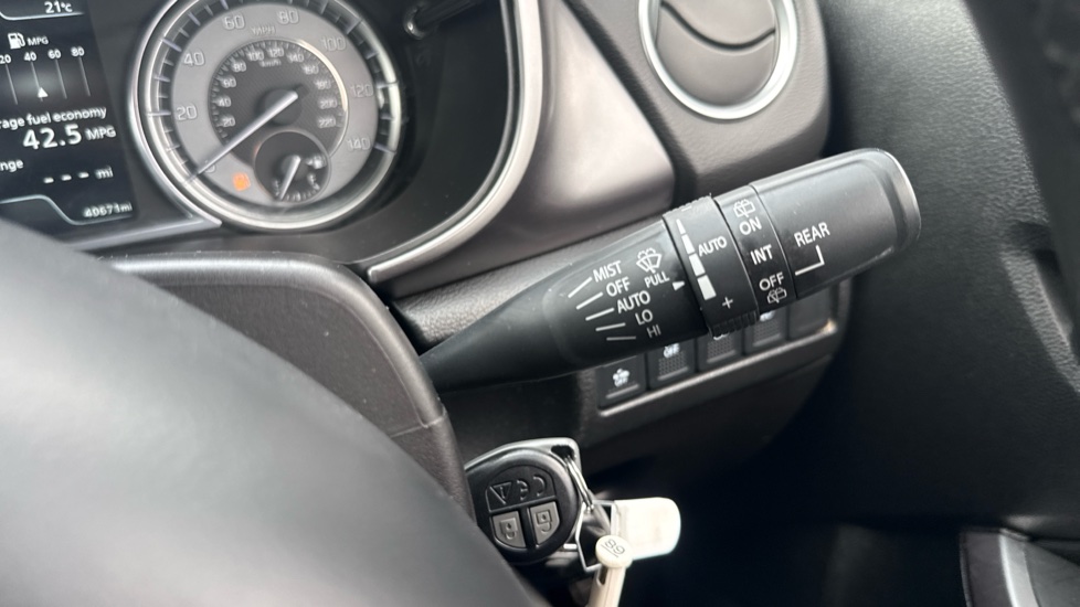 Suzuki Vitara 1.4 Boosterjet 48V Hybrid SZ-T 5dr Petrol Estate - Image 33