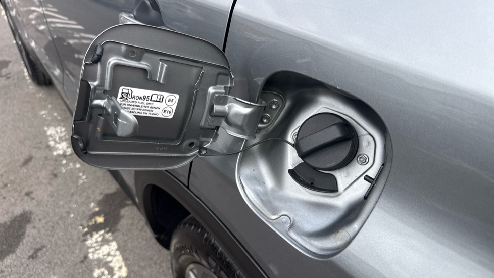 Suzuki Vitara 1.4 Boosterjet 48V Hybrid SZ-T 5dr Petrol Estate - Image 42