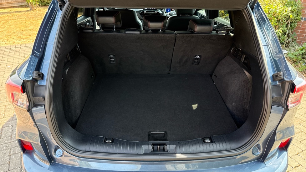 Ford Kuga 1.5 EcoBlue ST-Line X Edition 5dr Diesel Estate - Image 4