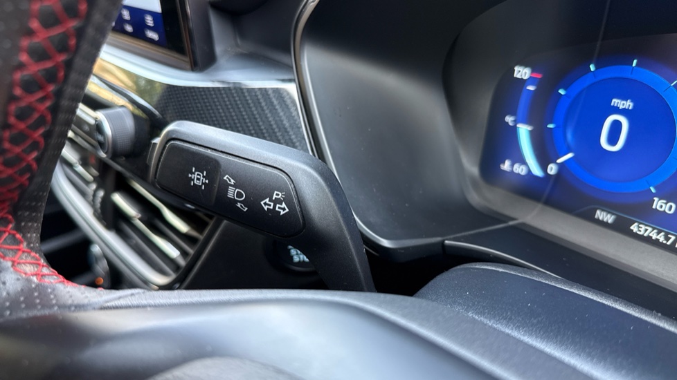 Ford Kuga 1.5 EcoBlue ST-Line X Edition 5dr Diesel Estate - Image 34