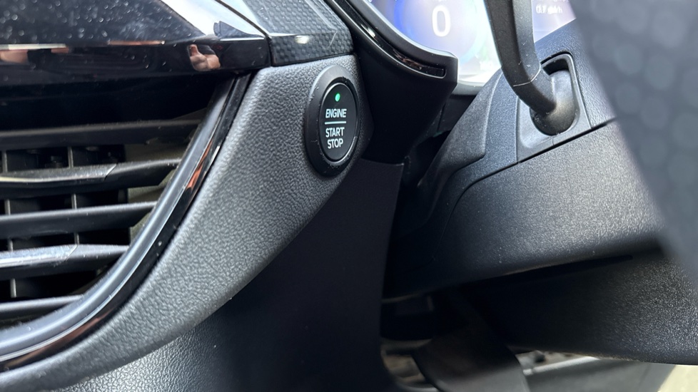 Ford Kuga 1.5 EcoBlue ST-Line X Edition 5dr Diesel Estate - Image 35