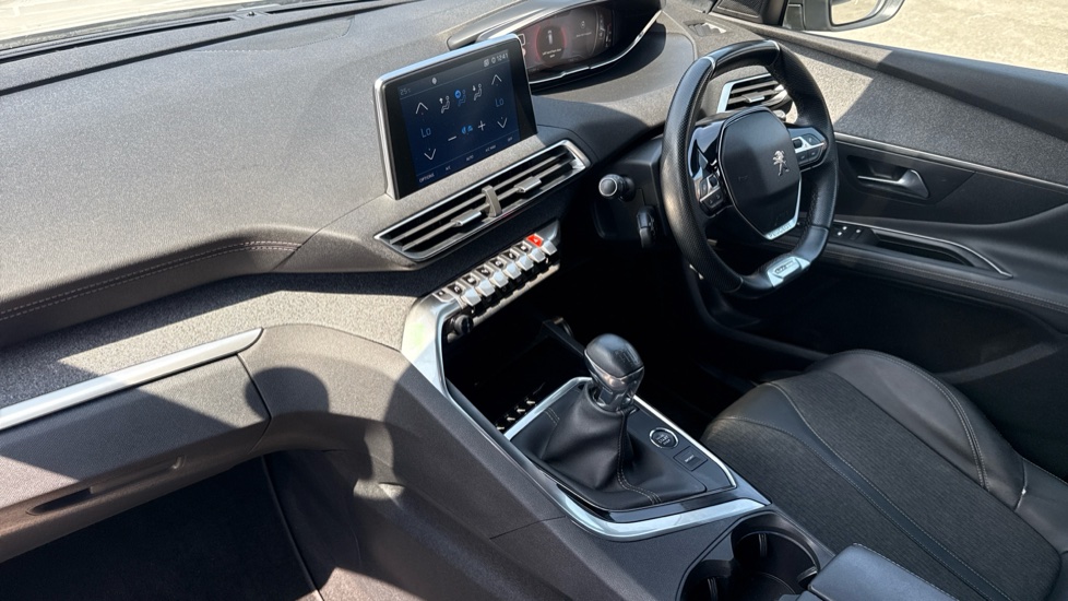 Peugeot 3008 1.2 PureTech GT Line 5dr Petrol Estate - Image 9