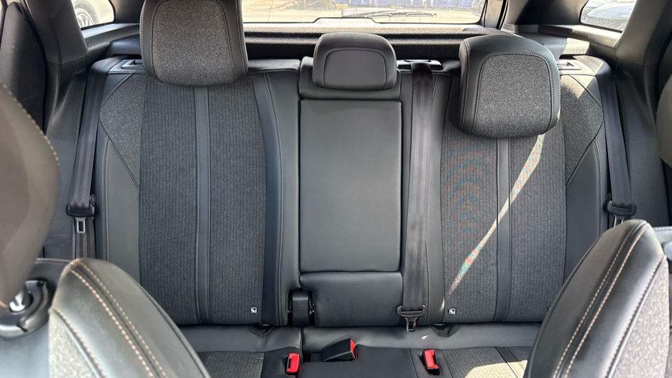 Peugeot 3008 1.2 PureTech GT Line 5dr Petrol Estate - Image 15