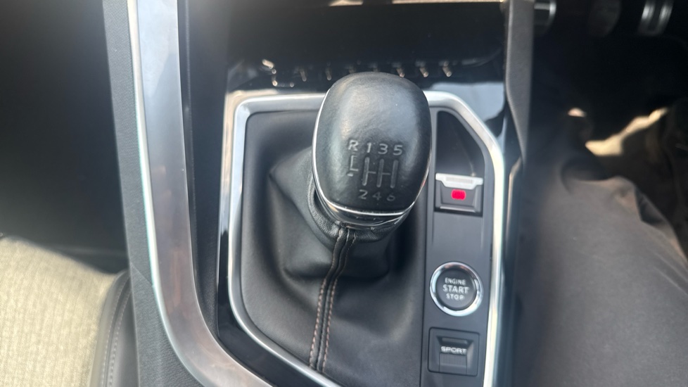 Peugeot 3008 1.2 PureTech GT Line 5dr Petrol Estate - Image 29