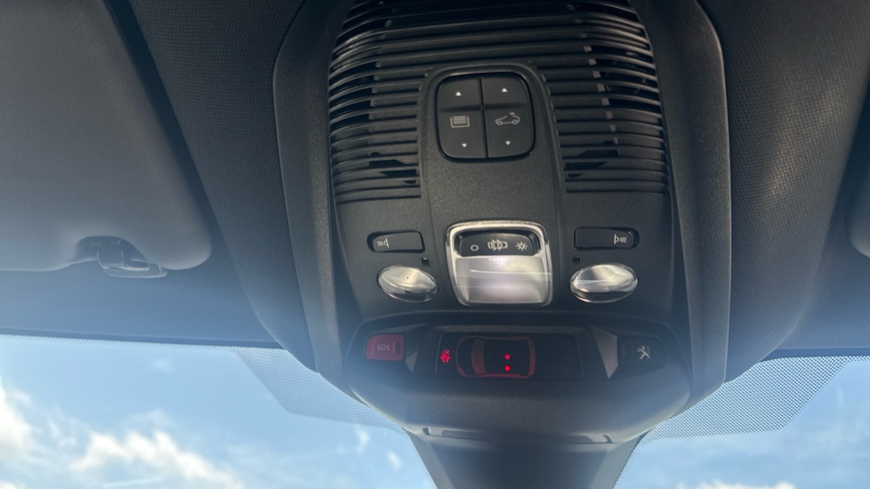 Peugeot 3008 1.2 PureTech GT Line 5dr Petrol Estate - Image 37