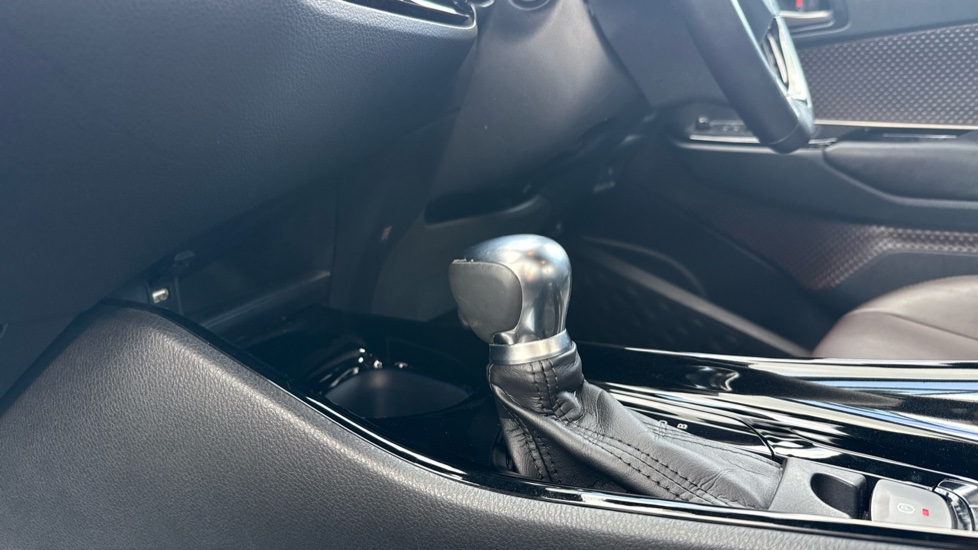 Toyota C-HR 1.8 Hybrid Excel 5dr CVT Hybrid Hatchback - Image 13