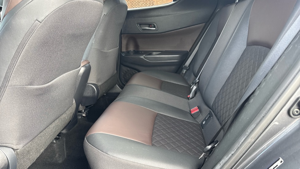 Toyota C-HR 1.8 Hybrid Excel 5dr CVT Hybrid Hatchback - Image 16