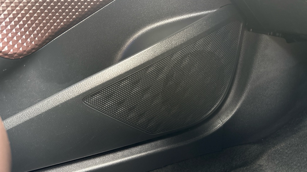 Toyota C-HR 1.8 Hybrid Excel 5dr CVT Hybrid Hatchback - Image 25