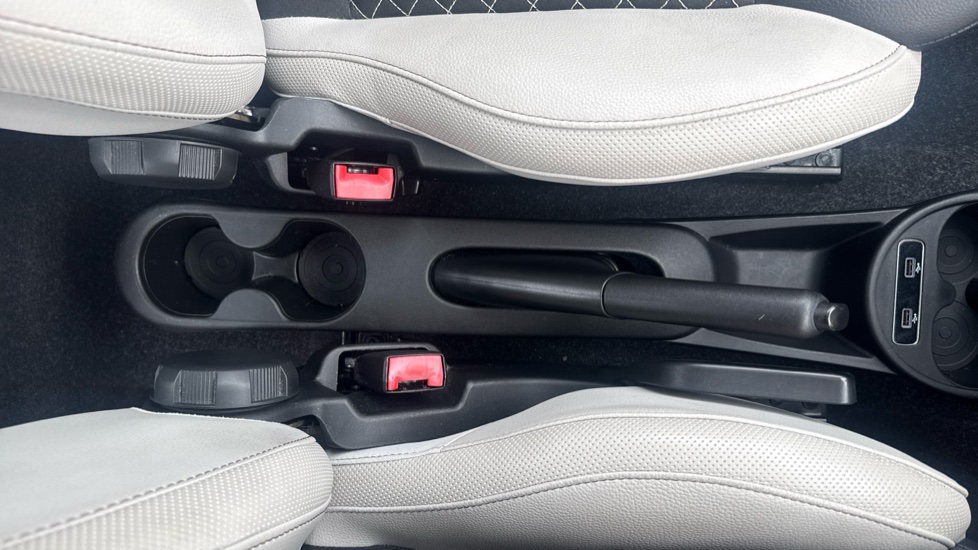 Fiat 500 1.0 Mild Hybrid Star 3dr Petrol Hatchback - Image 29