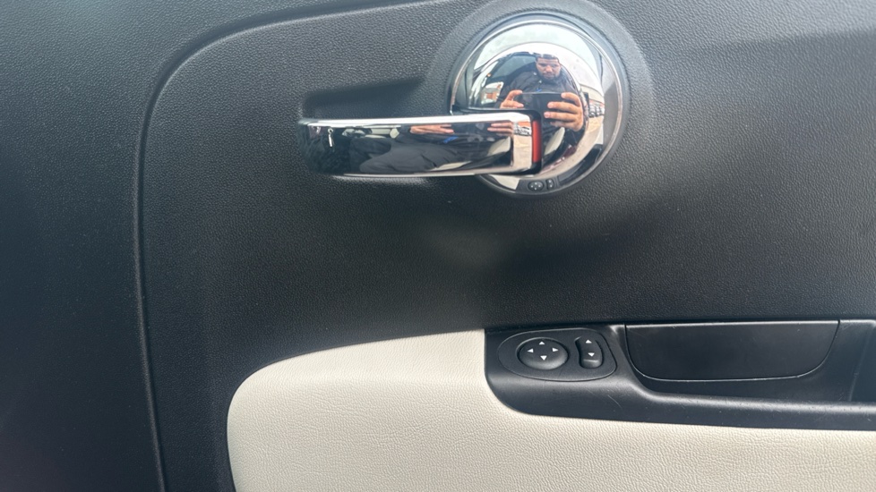 Fiat 500 1.0 Mild Hybrid Star 3dr Petrol Hatchback - Image 35