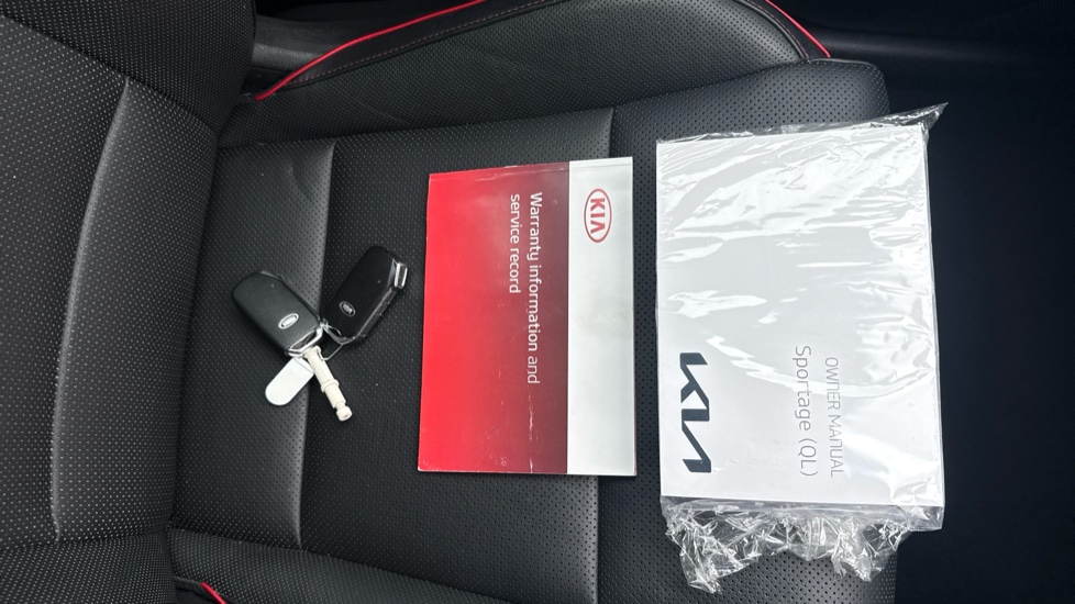 Kia Sportage 1.6T GDi ISG GT-Line 5dr DCT Auto [AWD] Petrol Estate - Image 19