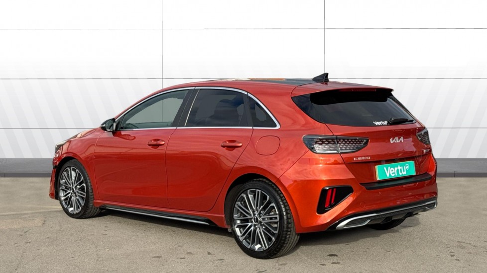 Kia Ceed 1.5T GDi ISG 138 GT-Line S 5dr DCT Petrol Hatchback - Image 2