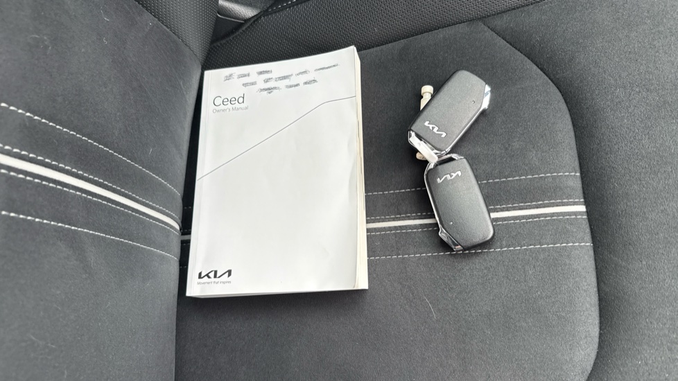 Kia Ceed 1.5T GDi ISG 138 GT-Line S 5dr DCT Petrol Hatchback - Image 19