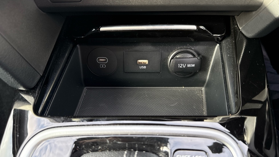 Kia Ceed 1.5T GDi ISG 138 GT-Line S 5dr DCT Petrol Hatchback - Image 27