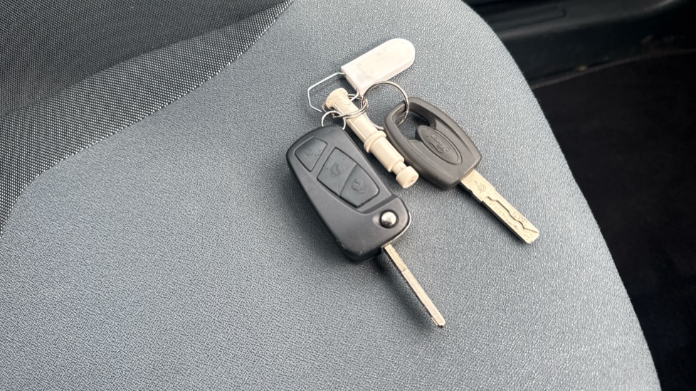 Ford Ka 1.2 Titanium 3dr [Start Stop] Petrol Hatchback - Image 20