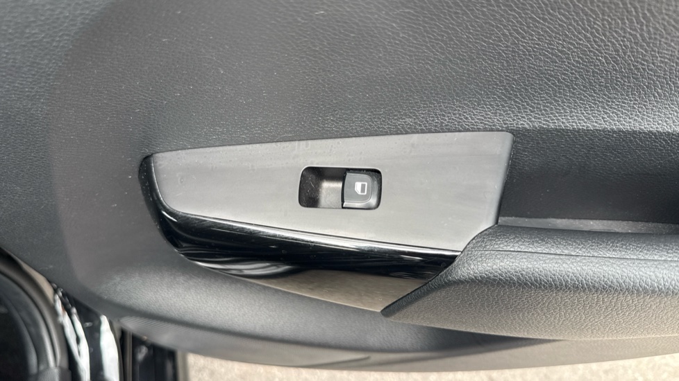 Kia Picanto 1.2 GT-line S 5dr Petrol Hatchback - Image 40