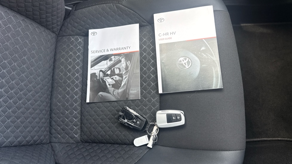 Toyota C-HR 1.8 Hybrid Design 5dr CVT Hybrid Hatchback - Image 19