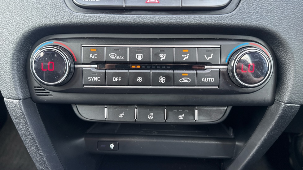 Kia Xceed 1.5T GDi ISG GT-Line S 5dr DCT Petrol Hatchback - Image 28