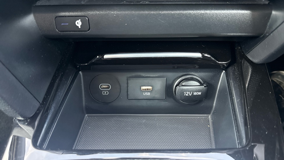 Kia Xceed 1.5T GDi ISG GT-Line S 5dr DCT Petrol Hatchback - Image 29