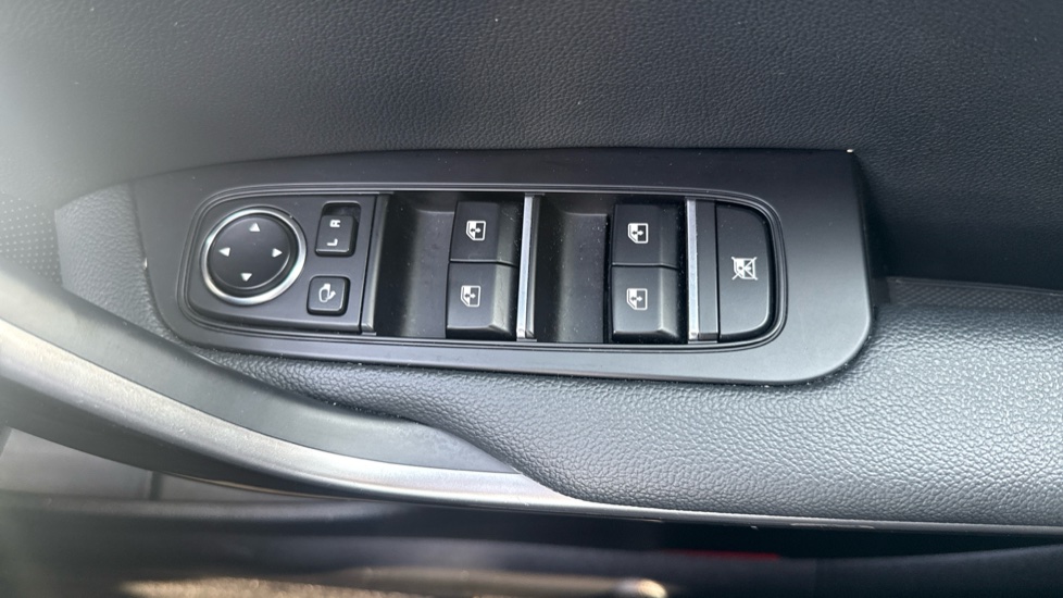 Kia Xceed 1.5T GDi ISG GT-Line S 5dr DCT Petrol Hatchback - Image 36