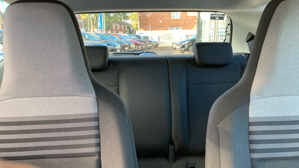 Volkswagen Up 1.0 65PS Up 3dr Petrol Hatchback - Image 15