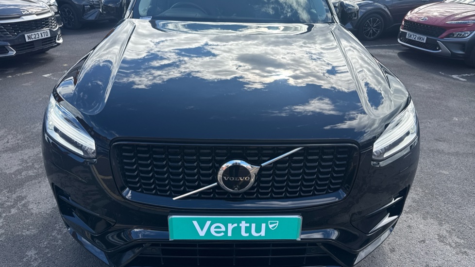 Volvo XC90 2.0 B5P [250] Plus Dark 5dr AWD Geartronic Petrol Estate - Image 8