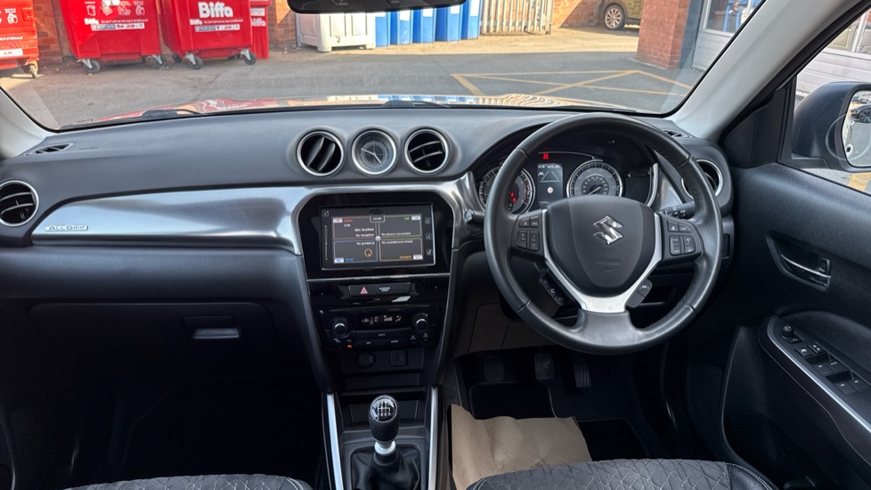 Suzuki Vitara 1.4 Boosterjet 48V Hybrid SZ5 ALLGRIP 5dr Petrol Estate - Image 10