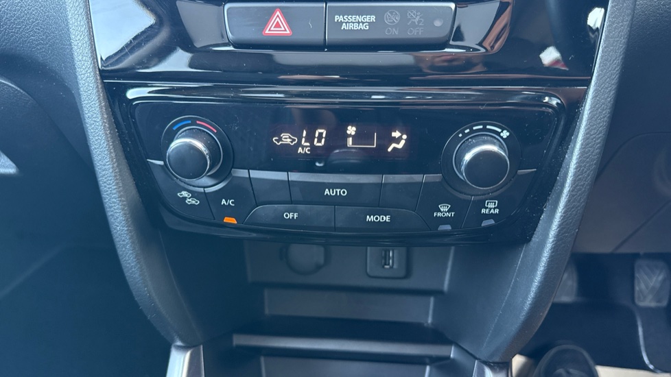 Suzuki Vitara 1.4 Boosterjet 48V Hybrid SZ5 ALLGRIP 5dr Petrol Estate - Image 24
