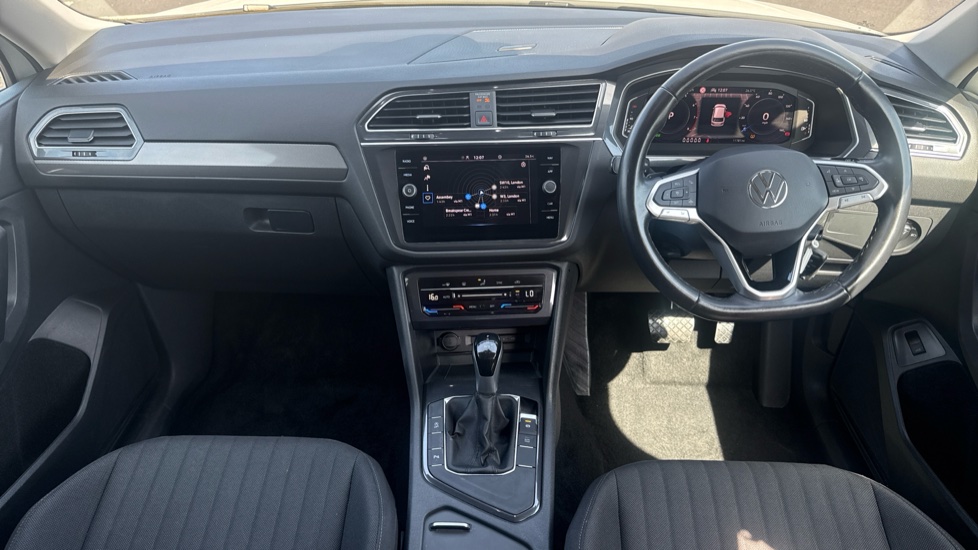 Volkswagen Tiguan Allspace 1.5 TSI Life 5dr DSG Petrol Estate - Image 10