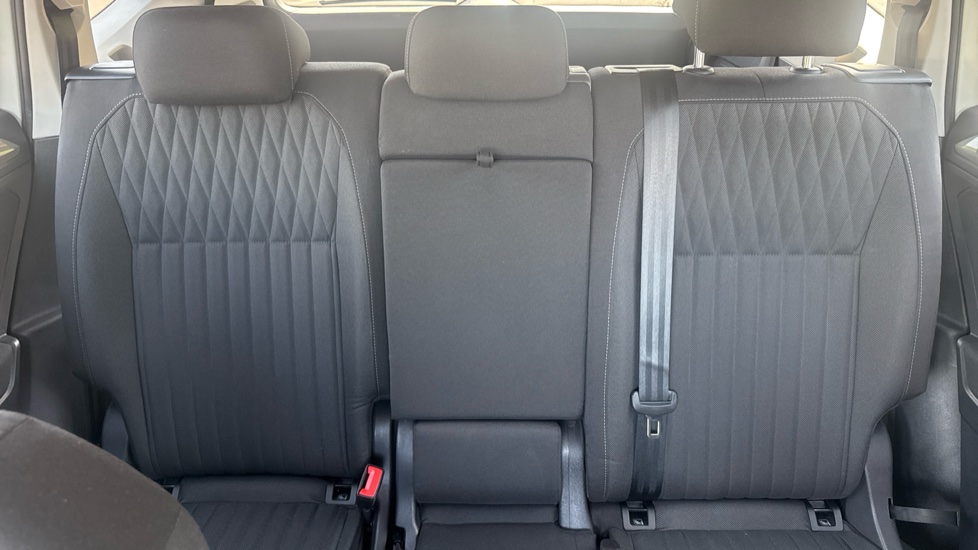 Volkswagen Tiguan Allspace 1.5 TSI Life 5dr DSG Petrol Estate - Image 15