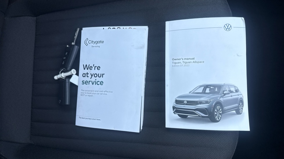 Volkswagen Tiguan Allspace 1.5 TSI Life 5dr DSG Petrol Estate - Image 19