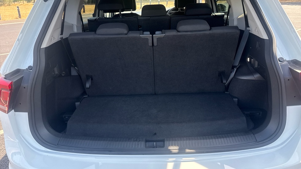 Volkswagen Tiguan Allspace 1.5 TSI Life 5dr DSG Petrol Estate - Image 48