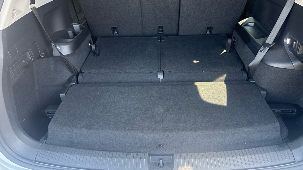 Volkswagen Tiguan Allspace 1.5 TSI Life 5dr DSG Petrol Estate - Image 50