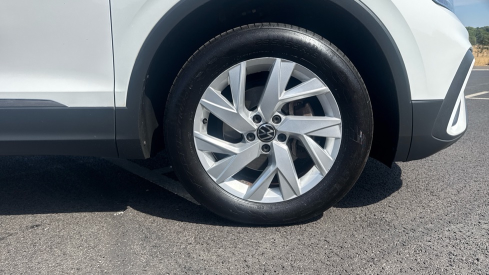 Volkswagen Tiguan Allspace 1.5 TSI Life 5dr DSG Petrol Estate - Image 56