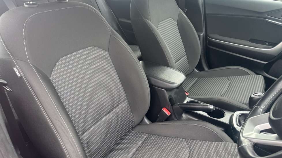 Kia Xceed 1.5T GDi ISG 2 5dr Petrol Hatchback - Image 41