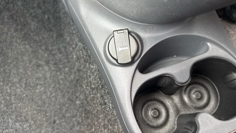 Fiat 500 1.2 Pop 3dr Petrol Hatchback - Image 30