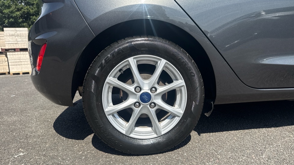 Ford Fiesta 1.0 EcoBoost Zetec 5dr Petrol Hatchback - Image 7
