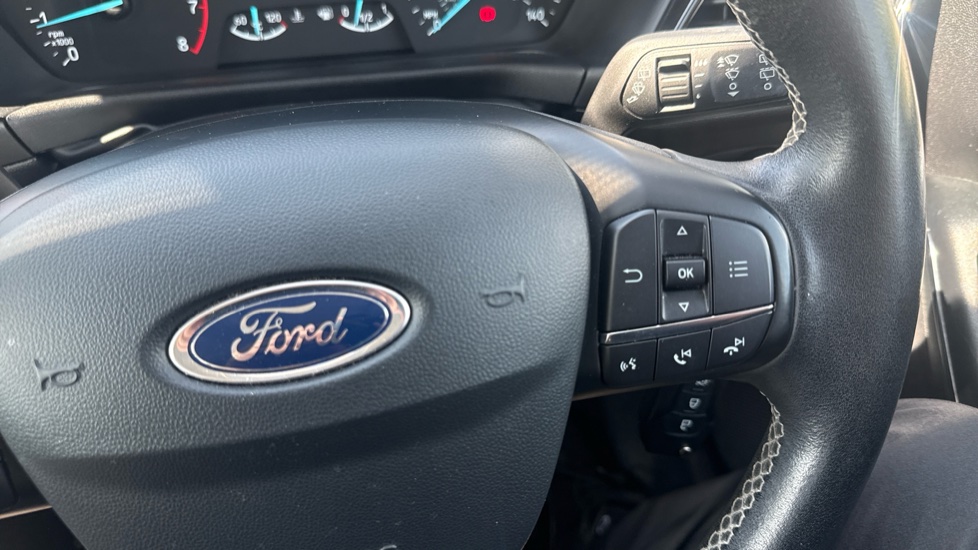 Ford Fiesta 1.0 EcoBoost Zetec 5dr Petrol Hatchback - Image 29