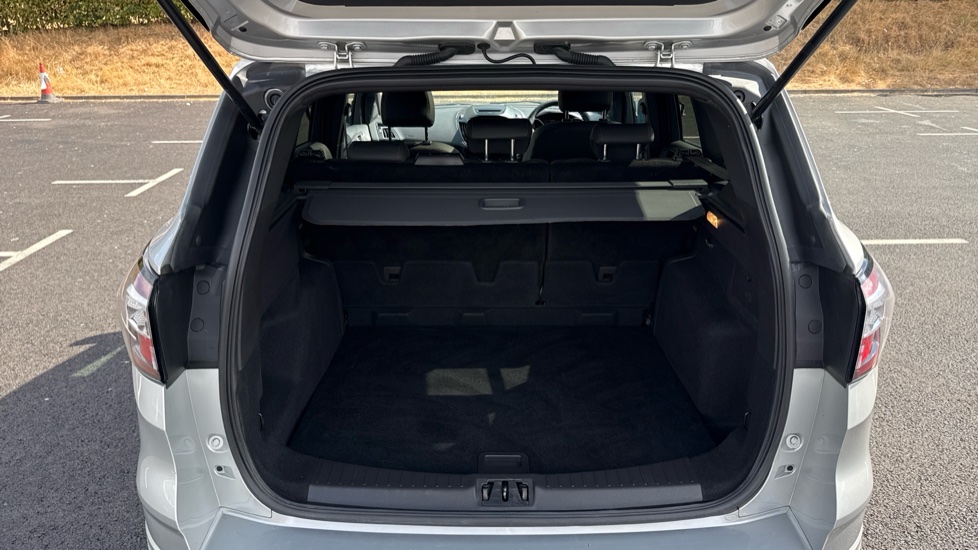 Ford Kuga 2.0 TDCi ST-Line Edition 5dr 2WD Diesel Estate - Image 4